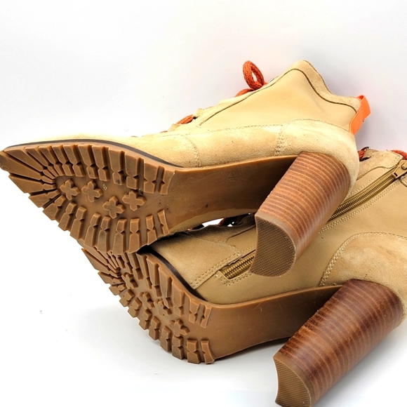 Steve Madden Tan Heeled Boots. SIZE 7M. S981. - Picture 8 of 10